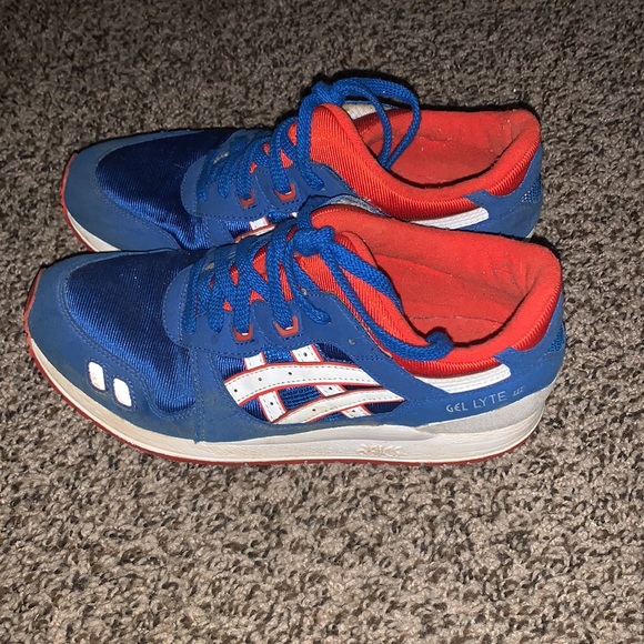 ASICS - Picture 2 of 5